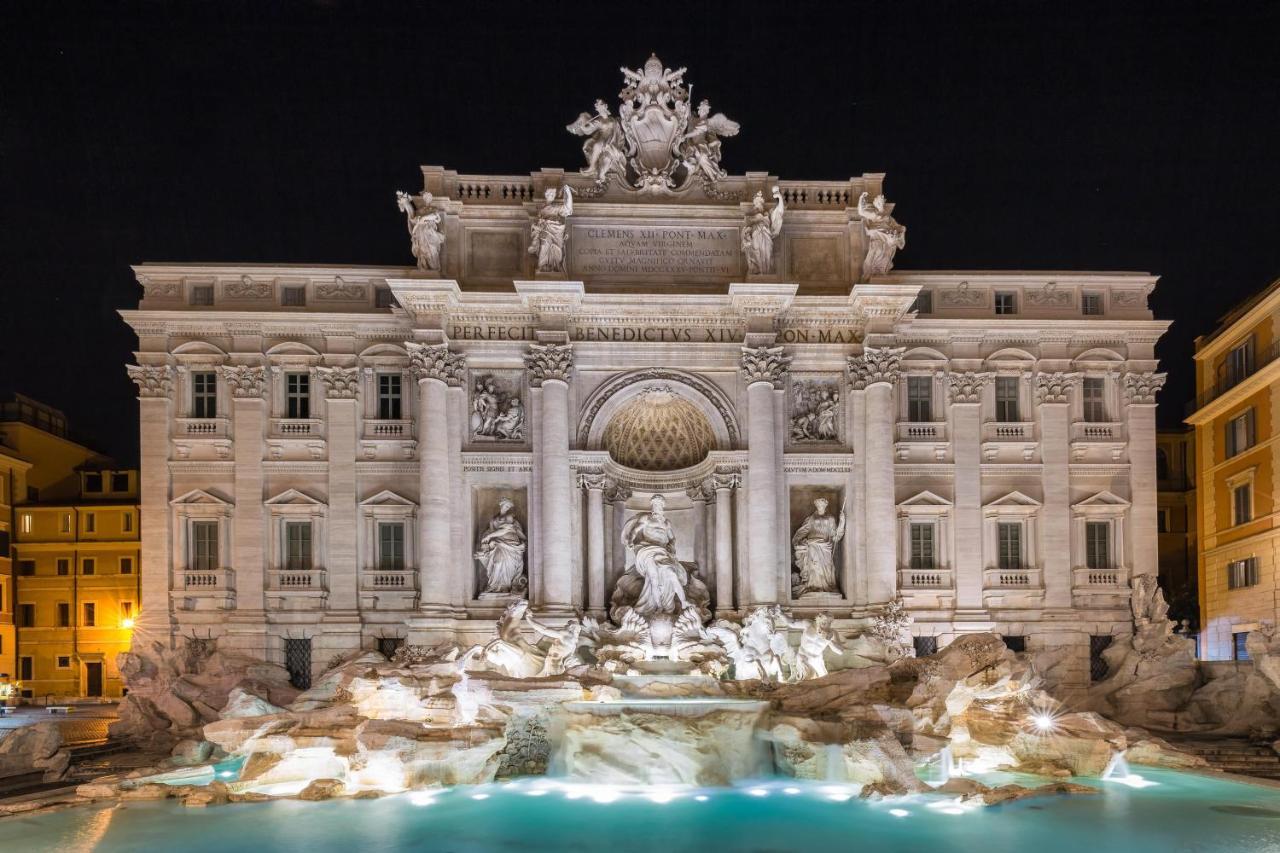 Palace Fontana Di Trevi Apartments — Photos 1